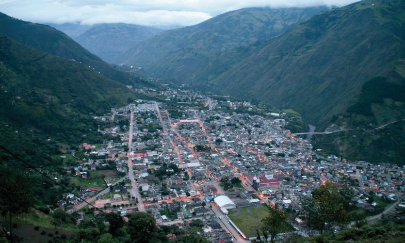 El Mirador de la Cruz de Bellavista y sus vistas a la ciudad. El Mirador de la Cruz de Bellavista y sus vistas a la ciudad.