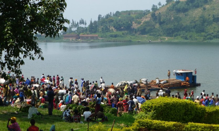 <p>Mercado de pescado en Gisenyi.</p> <p>Mercado de pescado en Gisenyi.</p>