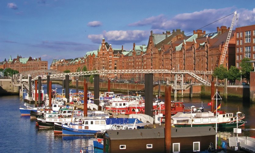 Le port de Hambourg. Le port de Hambourg.