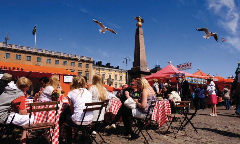 <p>Terrasse de restaurant à Kauppatori.</p> <p>Terrasse de restaurant à Kauppatori.</p>