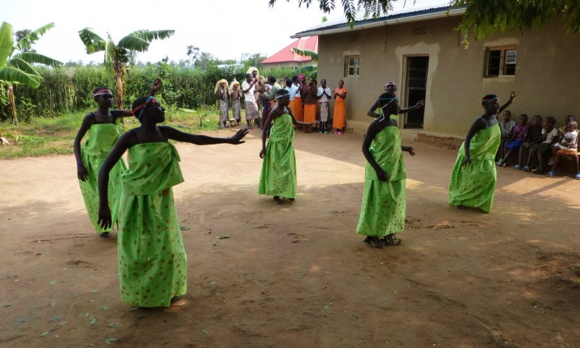 Danse traditionnelle. Danse traditionnelle.