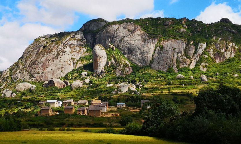 Entre Fianarantsoa y Ambalavao. Entre Fianarantsoa y Ambalavao.