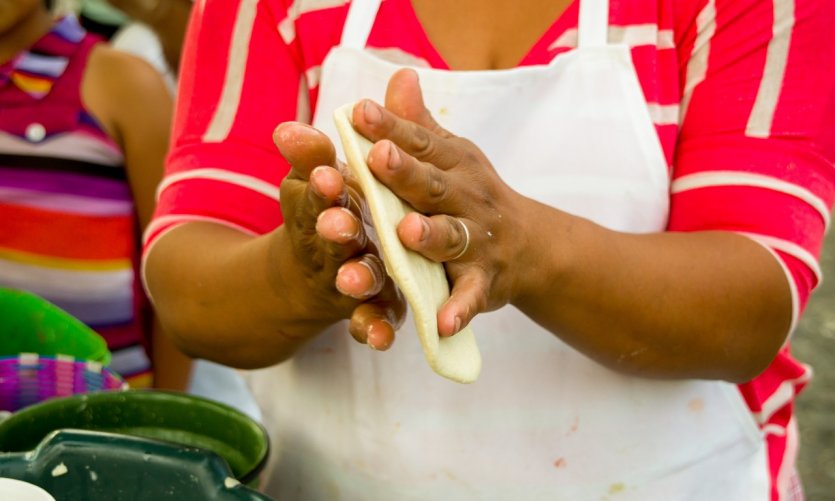 Technique traditionnelle pour la réalisation des tortillas. Technique traditionnelle pour la réalisation des tortillas.