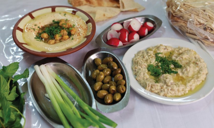 Mezzés of traditional Lebanese dishes Mezzés of traditional Lebanese dishes