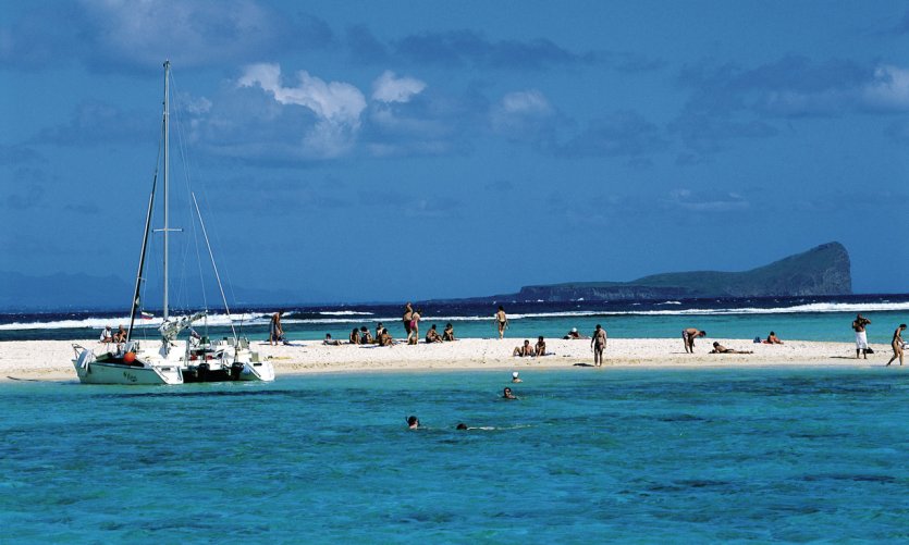 Plage de l'île aux Cerfs. Plage de l'île aux Cerfs.