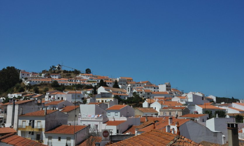 La ville d'Aljezur. La ville d'Aljezur.