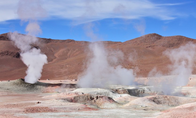 Geysers Sol de Manana dans la réserve nationale de Fauna Andina Eduardo Avaroa. Geysers Sol de Manana dans la réserve nationale de Fauna Andina Eduardo Avaroa.