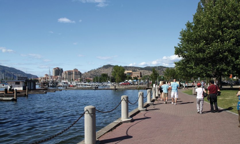 Le City Park à l'entrée de Kelowna, sur la rive du Lac Okanagan. Le City Park à l'entrée de Kelowna, sur la rive du Lac Okanagan.
