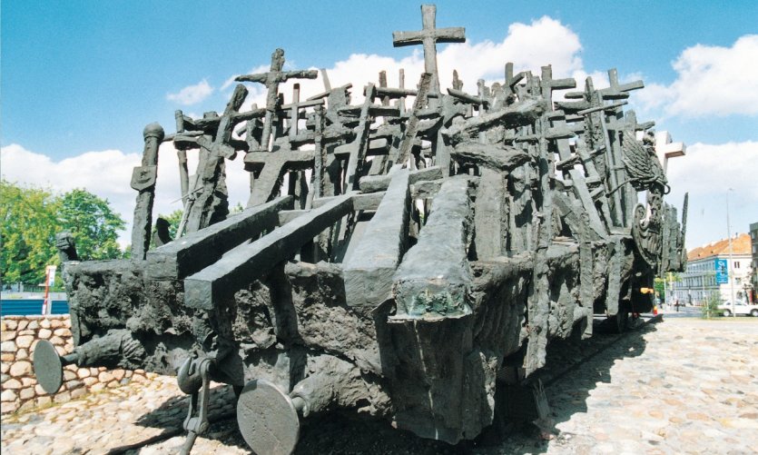 <p>Monumento a los deportados.</p> <p>Monumento a los deportados.</p>