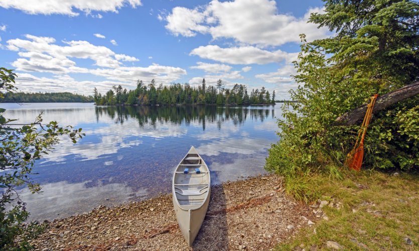 <p>Canoë sur le lac Kekekabic, boundary Waters.</p> <p>Canoë sur le lac Kekekabic, boundary Waters.</p>