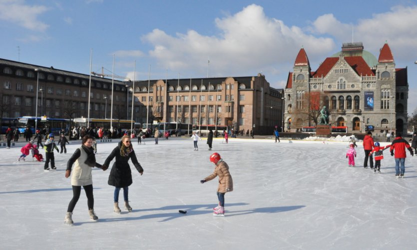 Patinoire en plein air d'Helsinki Patinoire en plein air d'Helsinki