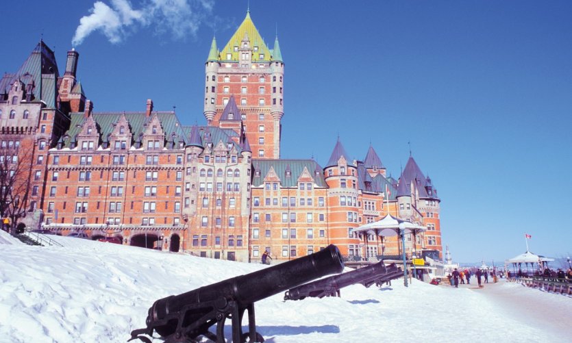 Le Château Frontenac et la Terrasse Dufferin. Le Château Frontenac et la Terrasse Dufferin.