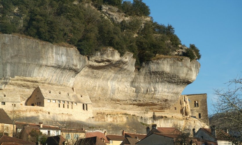 Les Eyzies-de-Tayac-Sireuil : Guide, actualité, adresses, avis - Petit Futé