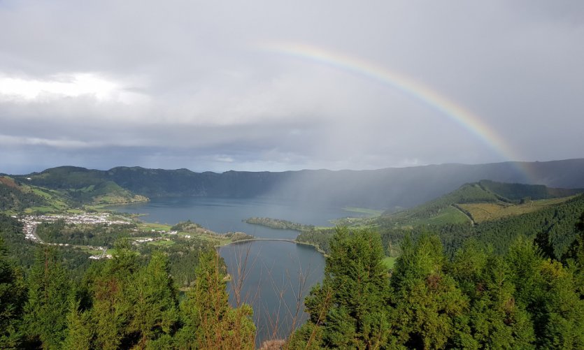 Sete Cidades bajo un arco iris. Sete Cidades bajo un arco iris.
