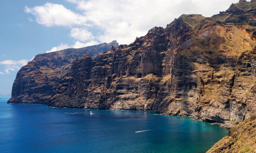 L'acantilado de Los Gigantes. L'acantilado de Los Gigantes.