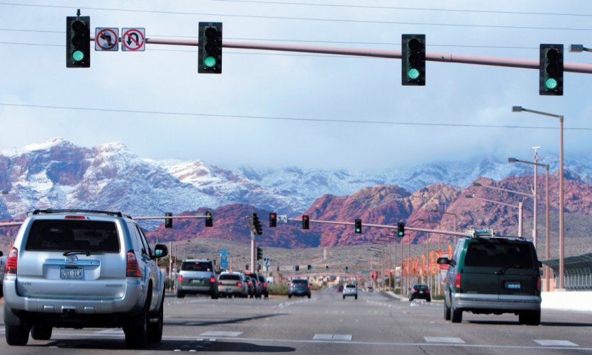 A l'ouest de Las Vegas, le Red Rock Canyon est un parc de 1000 km2. A l'ouest de Las Vegas, le Red Rock Canyon est un parc de 1000 km2.