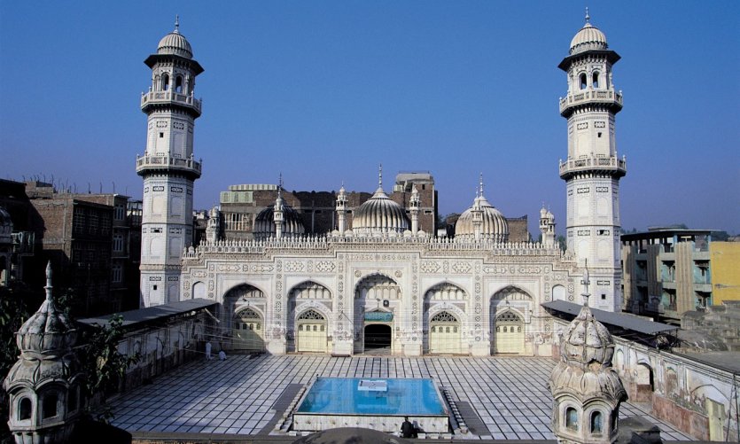 <p>Mosquée Mohabbat Khan.</p> <p>Mosquée Mohabbat Khan.</p>