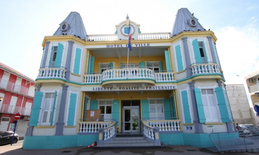 <p>Mairie du Moule.</p> <p>Mairie du Moule.</p>