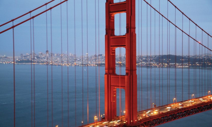 Golden Gate Bridge au crépuscule. Golden Gate Bridge au crépuscule.