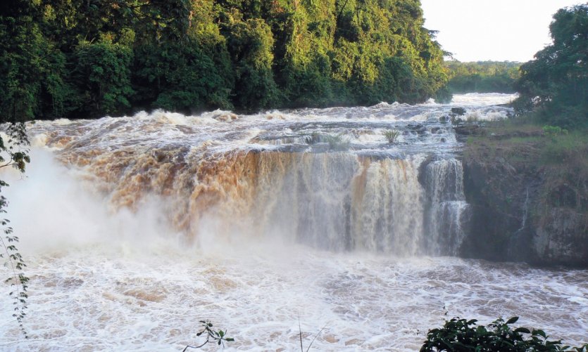 <p>Chutes de Poubara.</p> <p>Chutes de Poubara.</p>