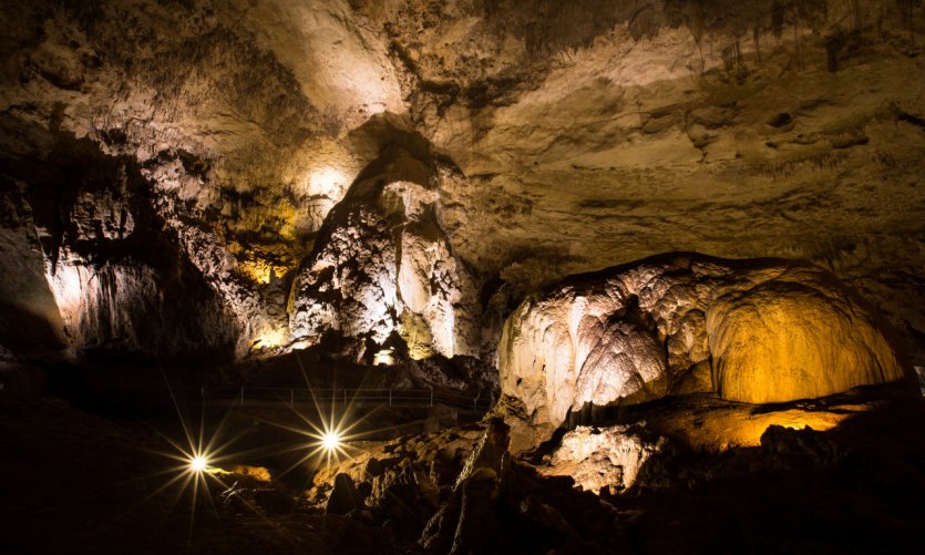 <p>Parque de las cavernas del Rio Camuy.</p> <p>Parque de las cavernas del Rio Camuy.</p>
