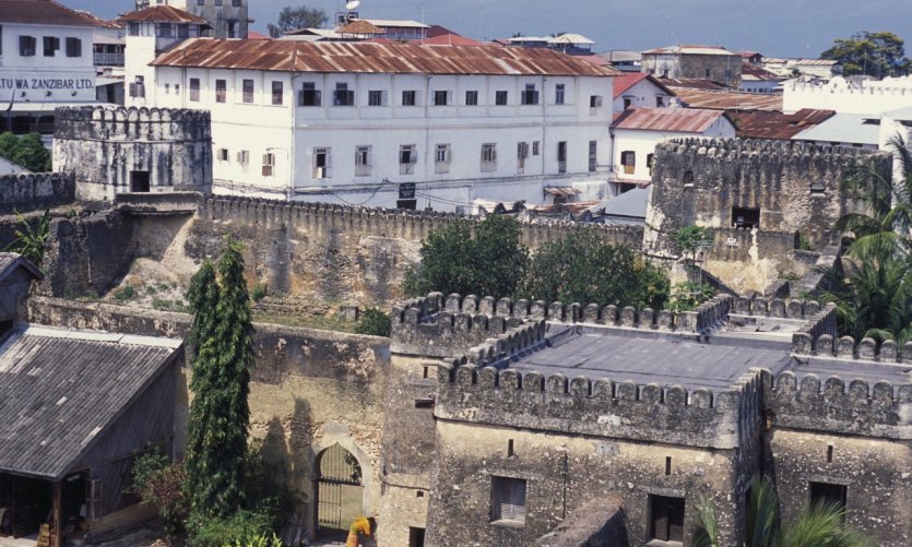 Les remparts du Vieux Fort arabe, Zanzibar Town. Les remparts du Vieux Fort arabe, Zanzibar Town.