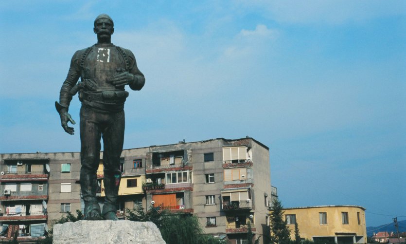 Statue of Isa Boletini. Statue of Isa Boletini.