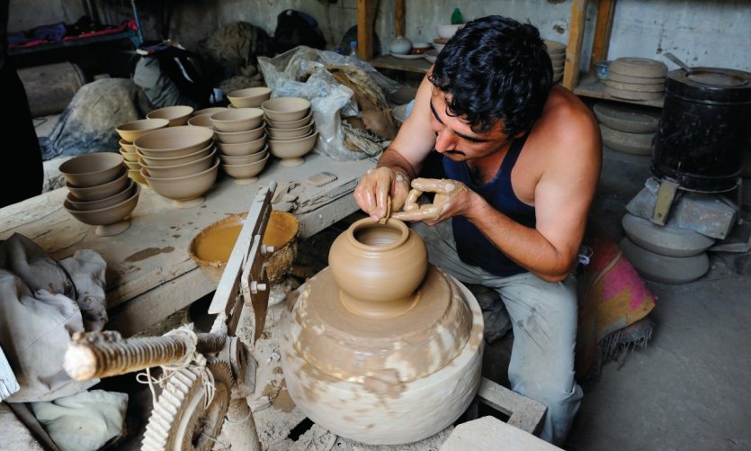 Atelier de Shorofidin Ioussoupov, céramiste de Rishtan. Atelier de Shorofidin Ioussoupov, céramiste de Rishtan.