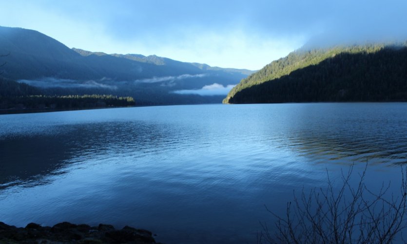 <p>Lake Crescent.</p> <p>Lake Crescent.</p>