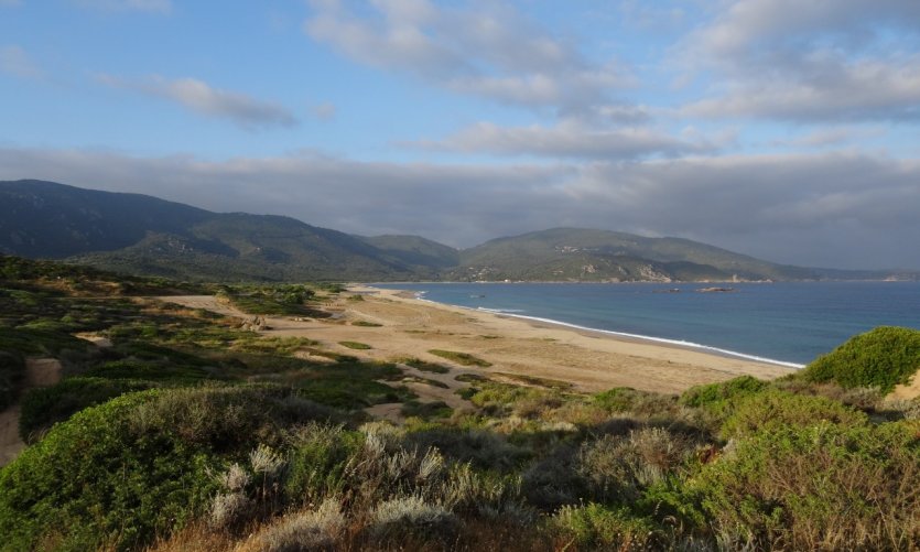 La plage de Capo Lauroso. La plage de Capo Lauroso.