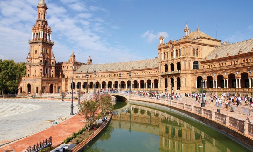 Plaza de Espana. Plaza de Espana.