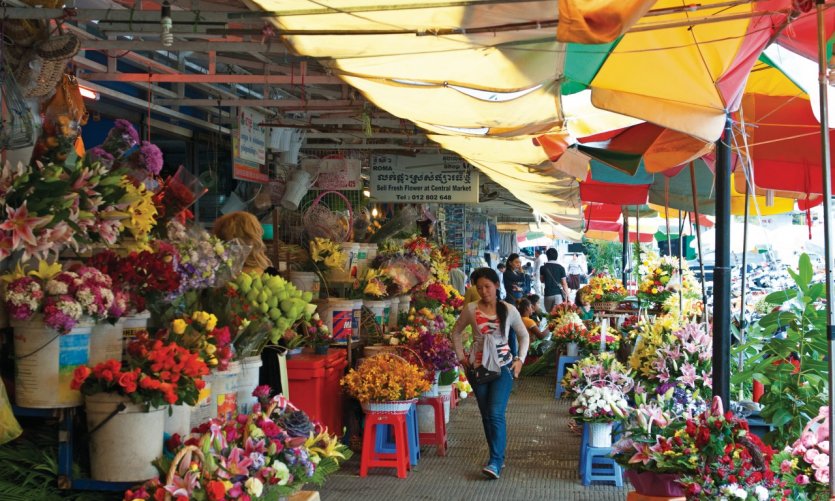 Le marché central de Phnom Penh (Phsar Thmey). Le marché central de Phnom Penh (Phsar Thmey).