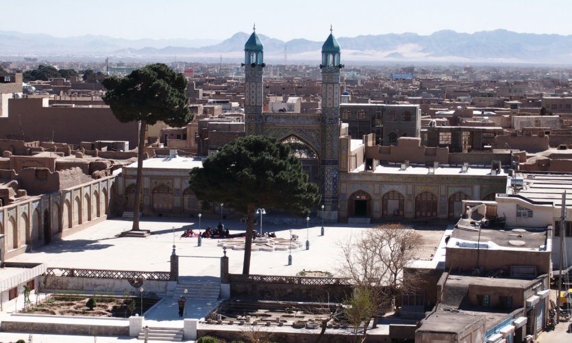 Vue depuis la citadelle Qala Ikhtyaruddin à Hérât. Vue depuis la citadelle Qala Ikhtyaruddin à Hérât.