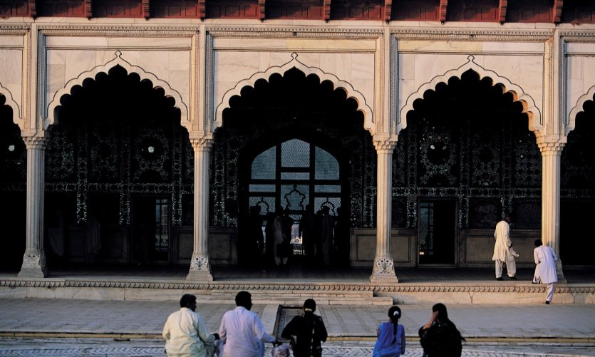 <p>Arcades du palais des Miroirs ou Sheesh Mahal.</p> <p>Arcades du palais des Miroirs ou Sheesh Mahal.</p>