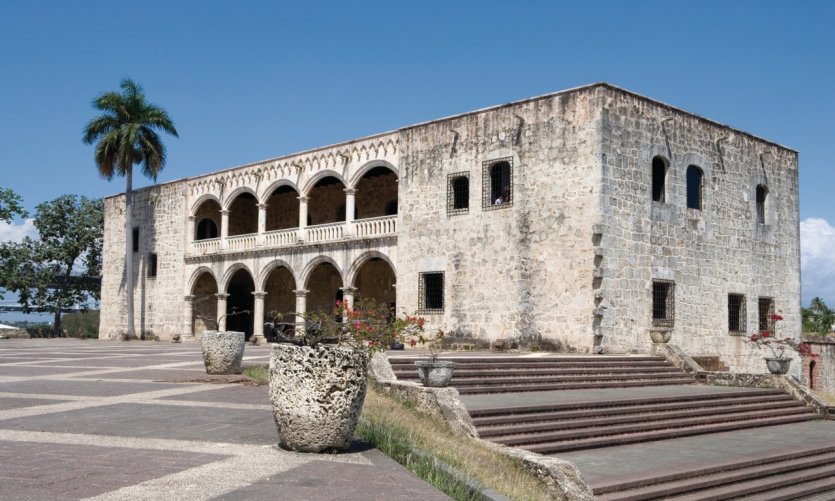 L'Alcazar de Colon dans la zone coloniale. L'Alcazar de Colon dans la zone coloniale.