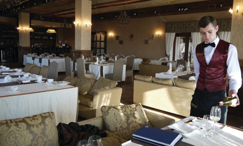 Salle de restaurant du complexe vinicole Château Vartely. Salle de restaurant du complexe vinicole Château Vartely.