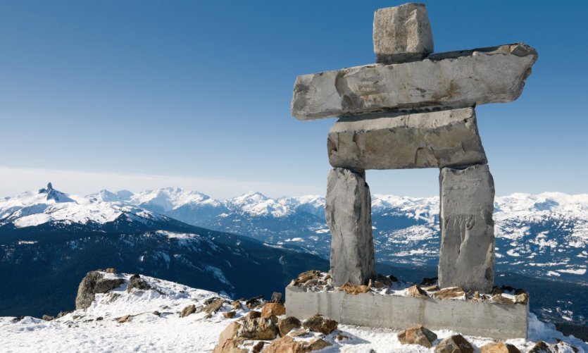 Inukshuk au sommet de Whistler Mountain Inukshuk au sommet de Whistler Mountain
