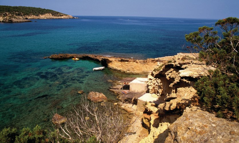 <p>Cala Xarraca.</p> <p>Cala Xarraca.</p>