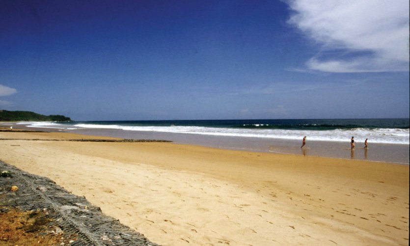 La plage de Busua, une étendue infinie de sable et de mer. La plage de Busua, une étendue infinie de sable et de mer.