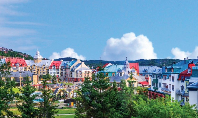 Station Tremblant dans les Laurentides. Station Tremblant dans les Laurentides.
