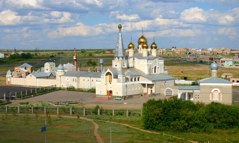 <p>Cathédrale orthodoxe de Karaganda.</p> <p>Cathédrale orthodoxe de Karaganda.</p>