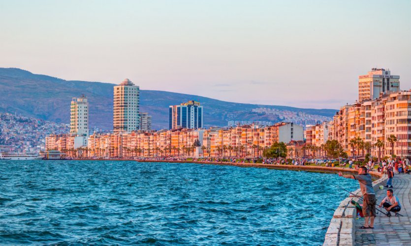 Le quartier d'Alsancak à Izmir. Le quartier d'Alsancak à Izmir.