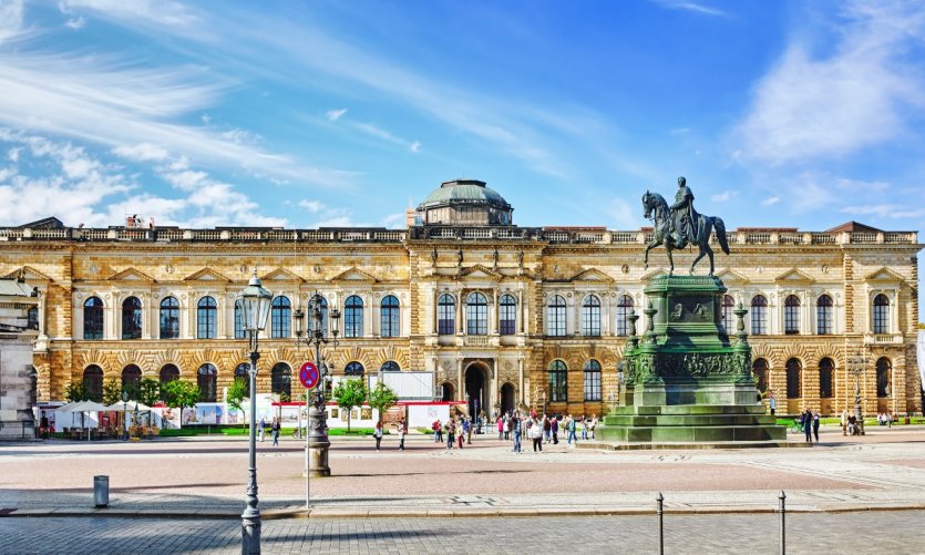 Zwinger Palace. Zwinger Palace.