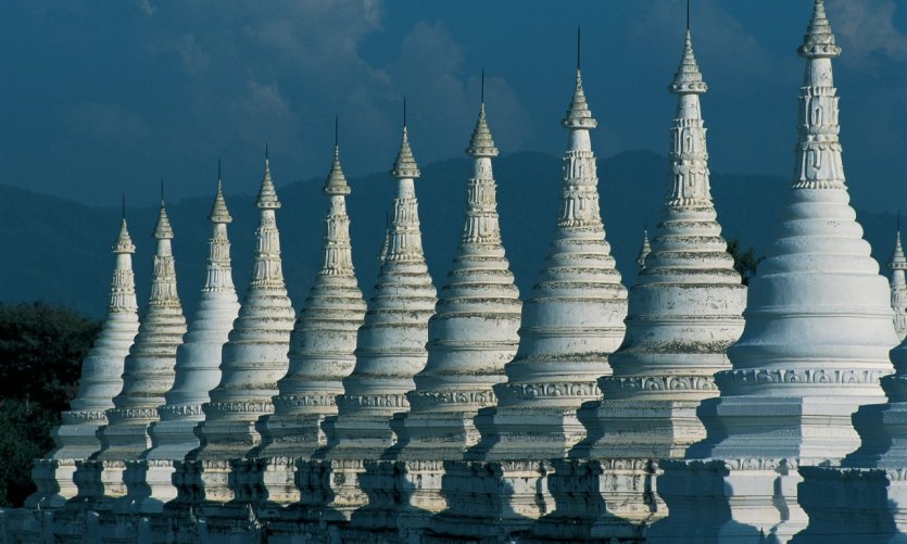Stūpas à Mandalay. Stūpas à Mandalay.