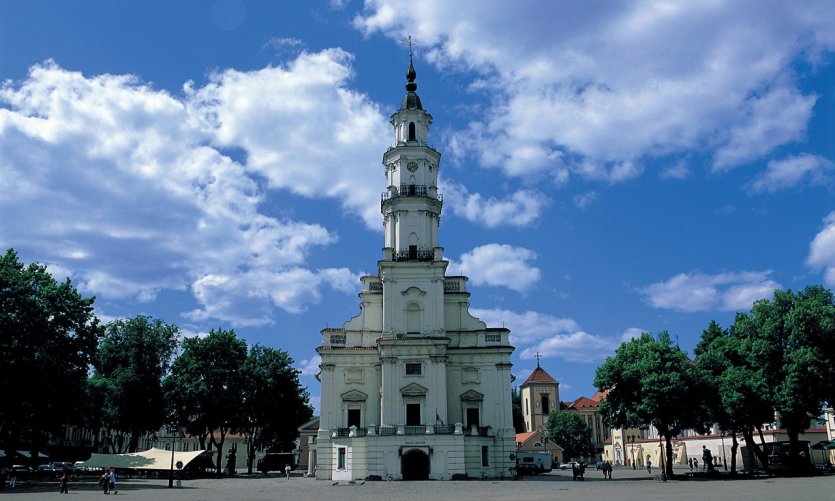 Hôtel de ville de Kaunas sur la place Rotušės. Hôtel de ville de Kaunas sur la place Rotušės.