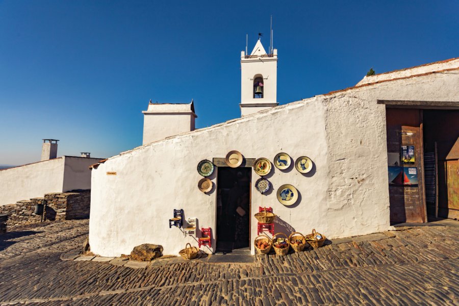 Monsaraz. Bureau de Promotion Touristique de l'Alentejo