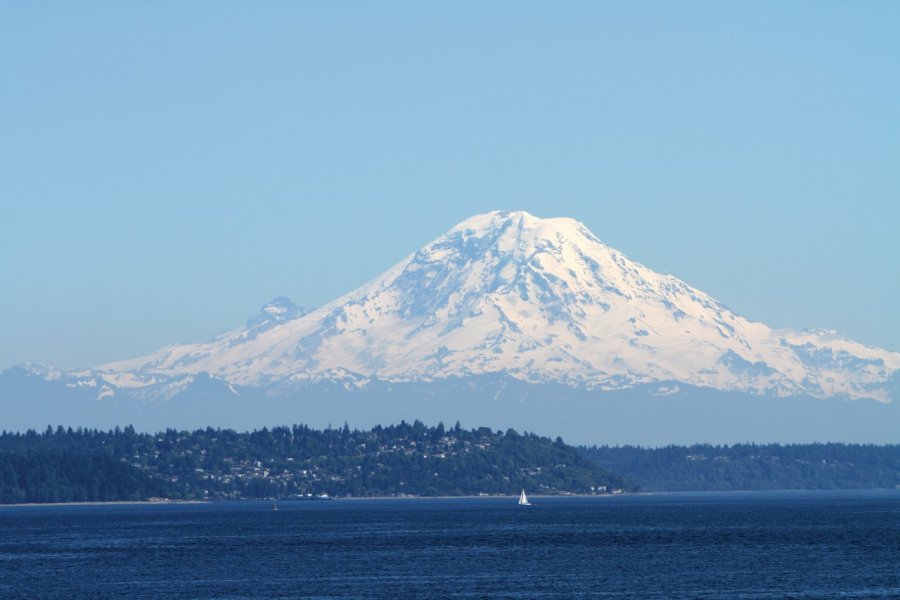 Baie de Seattle et Mont Rainier. Stéphan SZEREMETA