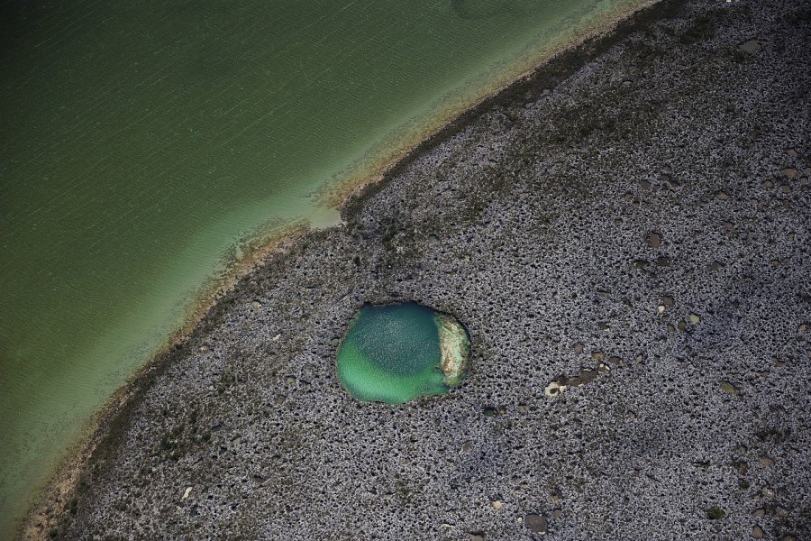 Blue hole sur l'île d'Andros. T photography - shutterstock.com