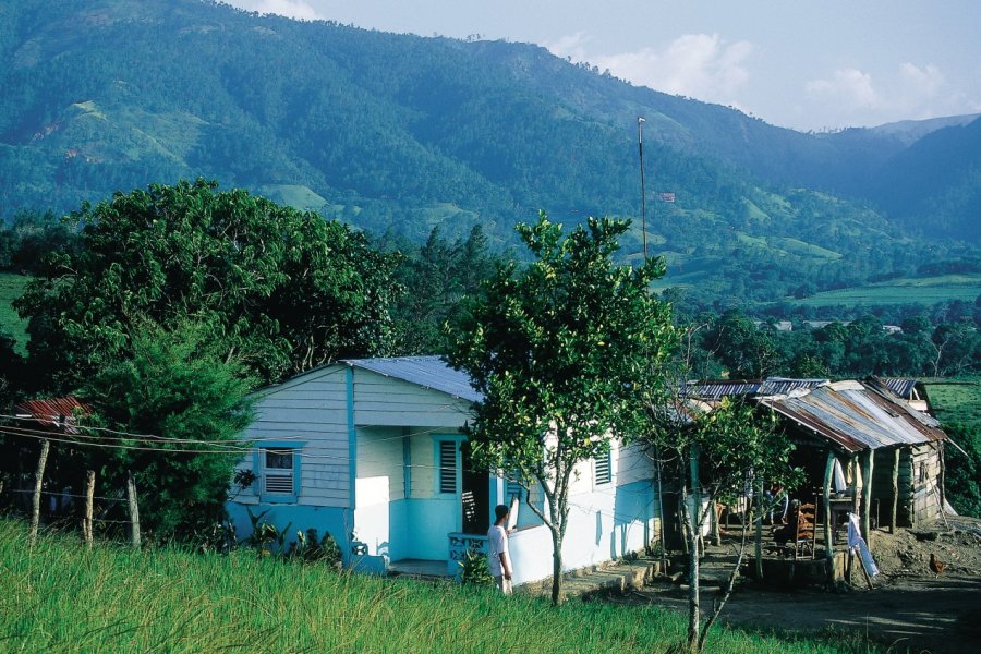 Montagnes autour de Jarabacoa. Sir Pengallan - Iconotec