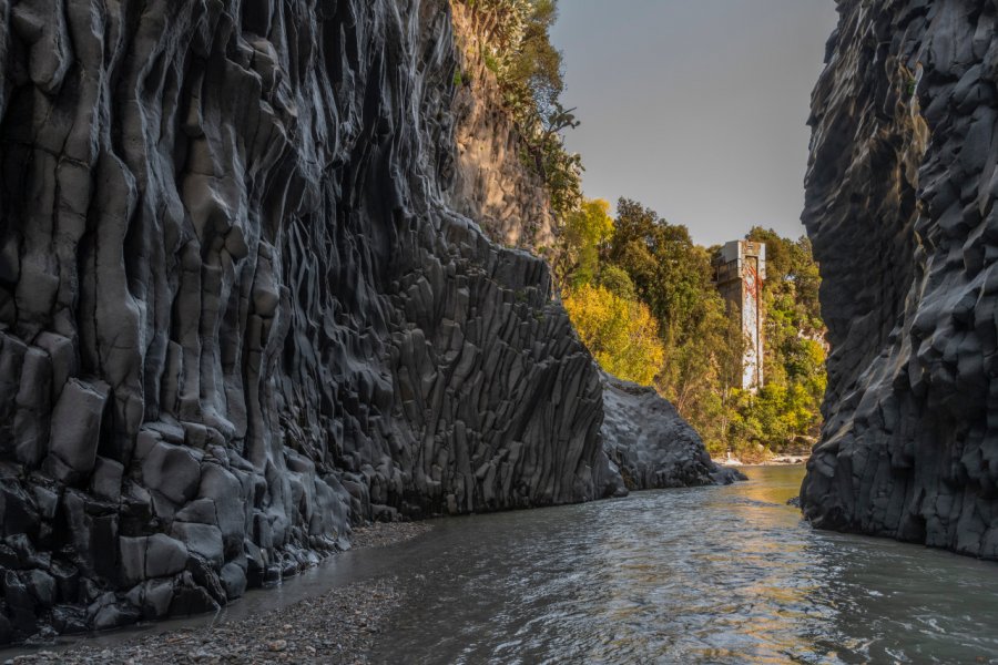 Gorges de l'Alcantara. Andrii Shnaider - Shutterstock.com